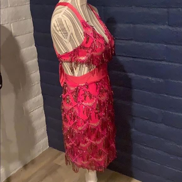 Beautiful Sequined Dress. New Never Worn - Picture 5 of 8